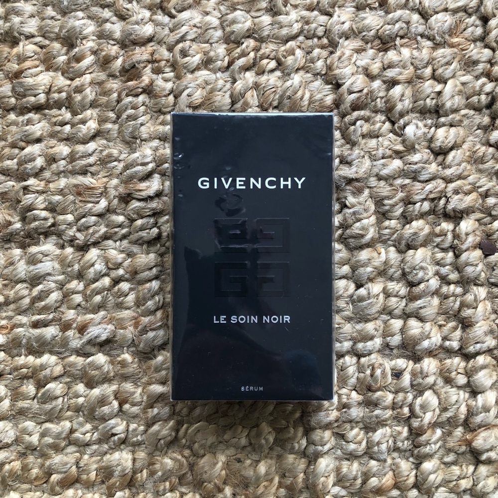 Givenchy Noir Lifting Serum